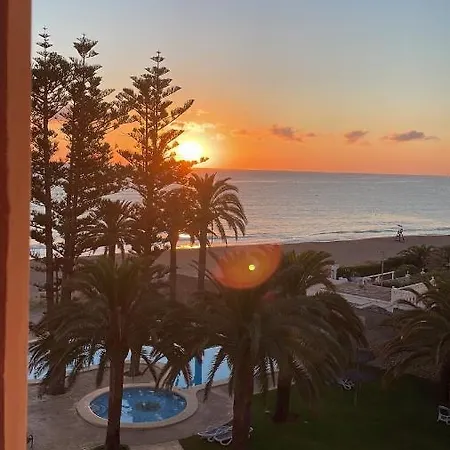 Acogedor En 1 Línea De Playa *